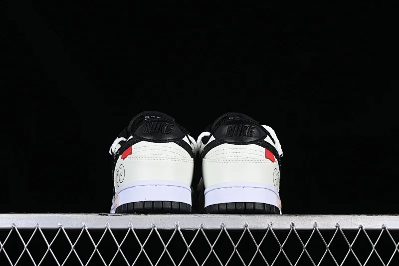 All categories Nk SB Dunk series Nk SB Dunk Low low-top sneakers Nk Dunk Low Panda Prank Love Smiley Face Panda Splash Ink SB strap low-top casual sneakers DD1391-100